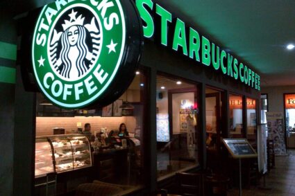 Starbucks Debuta en Ecuador: ¡Primera Tienda Abierta y Cuatro Más en Camino