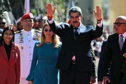 ‘¡Juro!’: Nicolás Maduro asume cuestionado tercer mandato en Venezuela