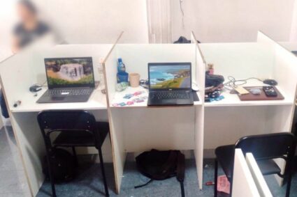 Desarticulan call center de extorsión en Quito: 40 detenidos tras operar desde una empresa en el norte de la ciudad