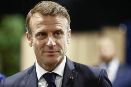 Tenso cruce entre Macron y Petro en Sevilla: migración, cambio climático y respeto en pugna