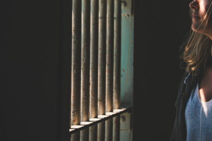 Extraditan desde Perú a ecuatoriana buscada por abuso sexual a menor en Imbabura