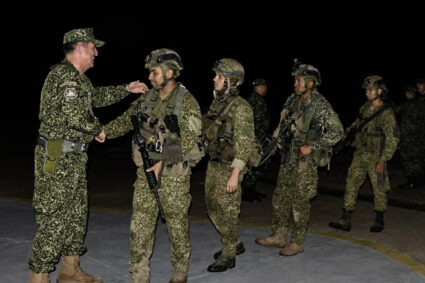 Cerca de 600 personas secuestran a 45 soldados en el Cauca durante operativo militar