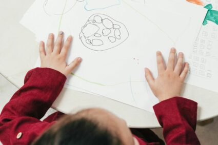 Ministerio de Educación mantiene clases normales y activa planes de contingencia ante paro nacional en Ecuador