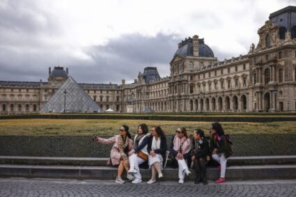 Robo millonario en el Museo del Louvre: las joyas sustraídas están valoradas en 88 millones de euros