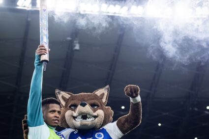 Keny Arroyo brilla y marca en goleada del Cruzeiro sobre Corinthians por el Brasileirão