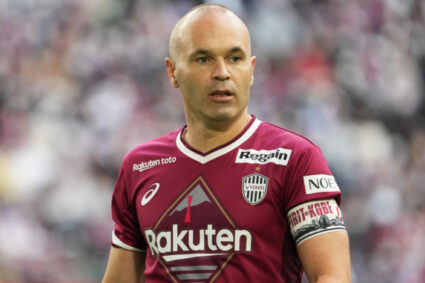 Andrés Iniesta afronta reclamos por casi 65 000 USD vinculados al amistoso Barcelona SC vs Sporting Cristal