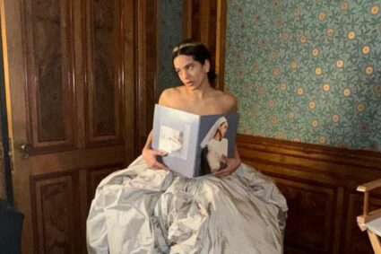 Rosalía deslumbra con “Lux”: un viaje espiritual en 13 idiomas y sonidos sinfónicos