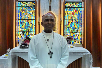 Sacerdote ghanés John Cudjoe será consagrado como nuevo obispo auxiliar de Guayaquil, designado por el papa León XIV
