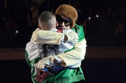 Bad Bunny y J Balvin sorprenden al público con emotiva reconciliación en pleno concierto en México