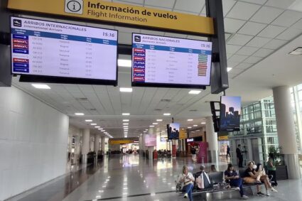 Aerolínea Avianca suspende la venta de pasajes en Guayaquil hasta el 8 de diciembre; usuarios buscan otras opciones