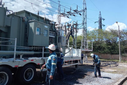 Ecuador y Colombia negocian precios de productos importados mientras enfrentan inflación y altos costos de energía