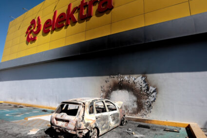 Periodista mexicana afirma que militares y políticos ecuatorianos habrían sido sobornados por cárteles mexicanos para facilitar el narcotráfico